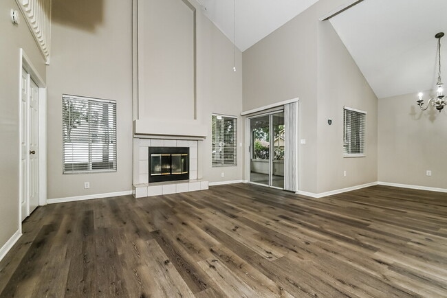 Photo - 28547 Tall Grass Dr