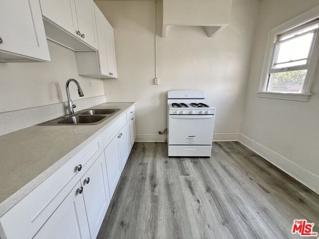 Photo - 946 S Burlington Ave Unidad 201