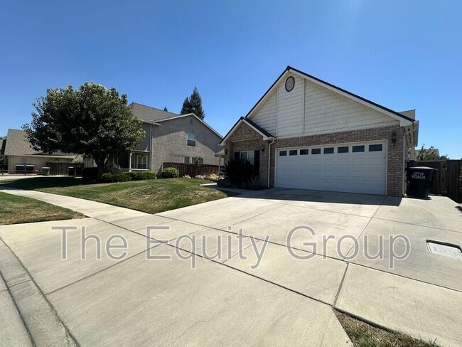 Photo - 6227 W Oak Ave