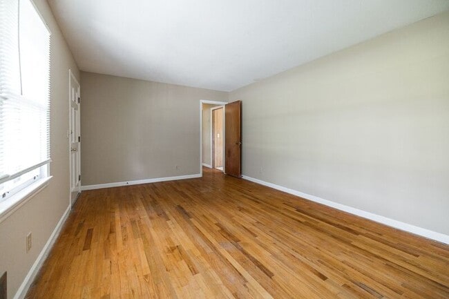 Photo - 145 Smithonia Rd