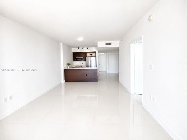 Photo - 500 Brickell Ave Unit 3200