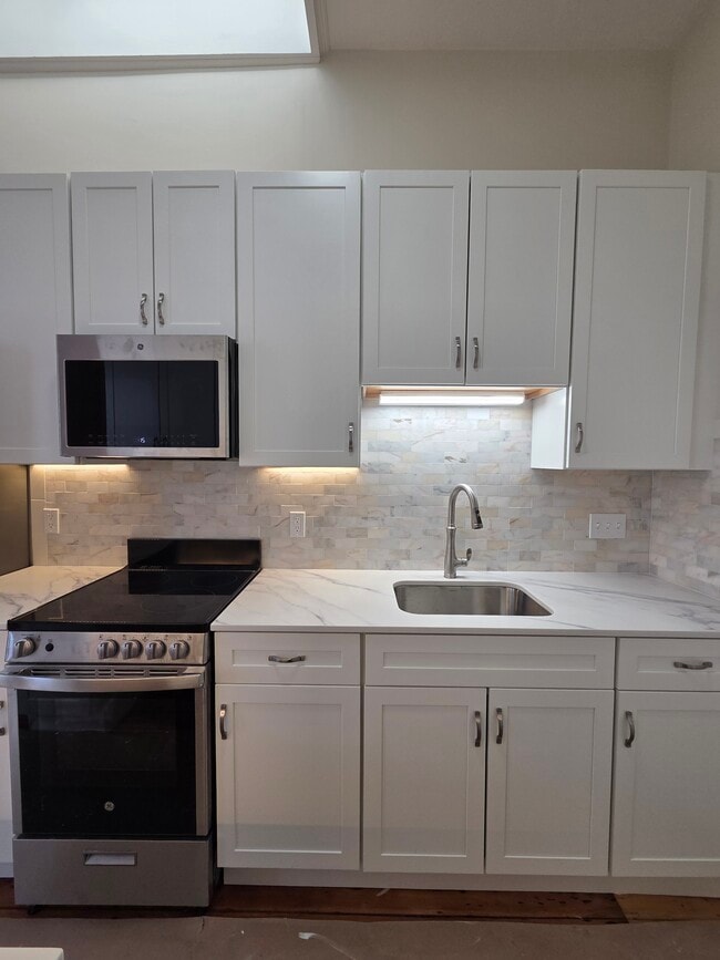 Photo - 32 Farewell St Unit 4