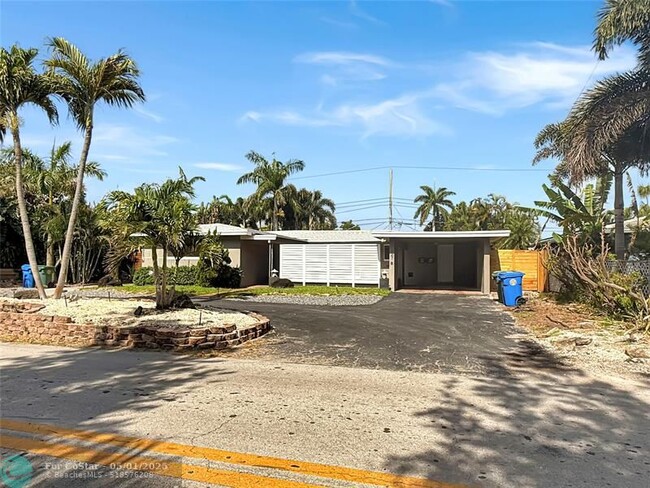 Photo - 3627 NE 20th Ave Apartamento Unidad A-B