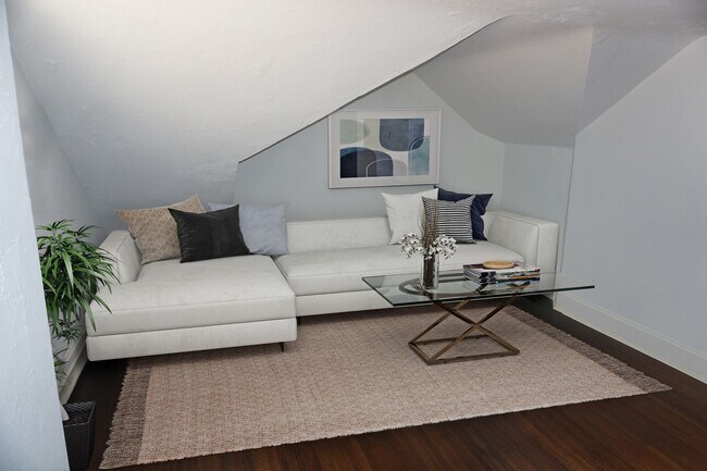 Photo - Updated 2 Bedroom, 1 Bathroom Apt in Berwyn! Unidad 6