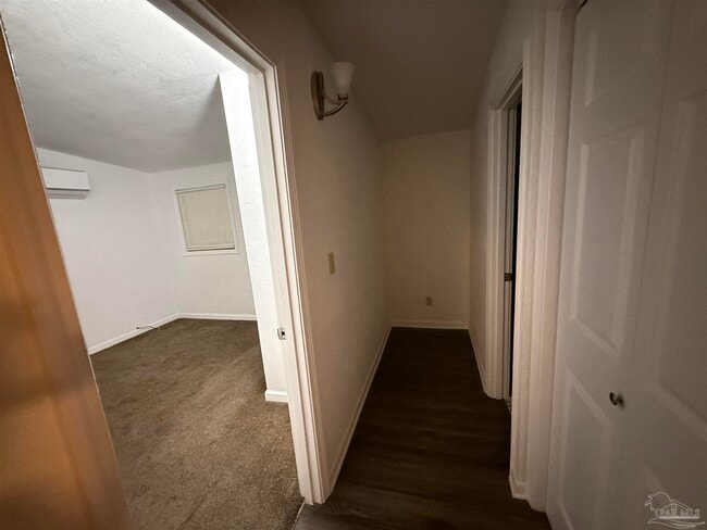 Photo - 27 Cloverland Ct