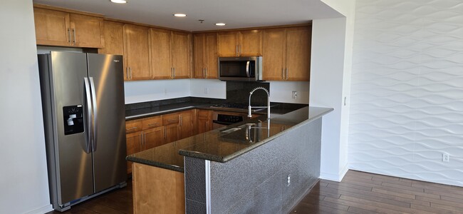 Photo - 411 W Seaside Way Unit 204