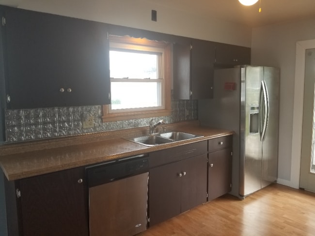 Photo - 1706 E 5th St