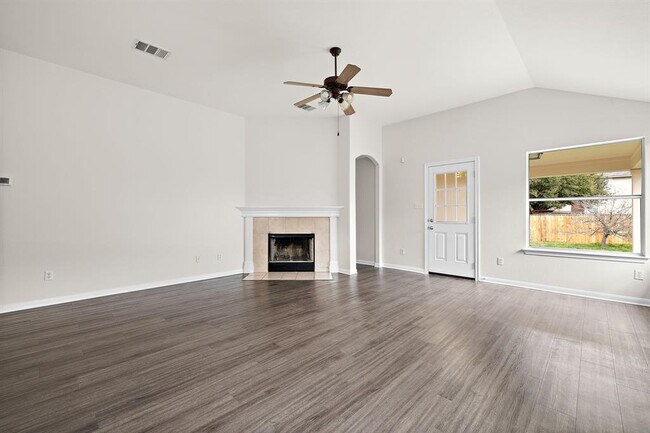 Photo - 222 Hanstrom Dr