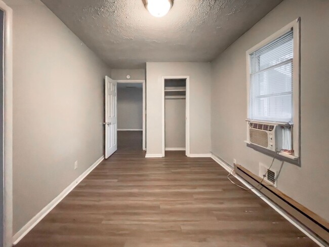 Photo - 2602 W Ethel Ave Apartment Unit 2602 1/2