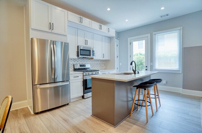 Photo - 874 Durant Pl NE Unit SI ID1490142P