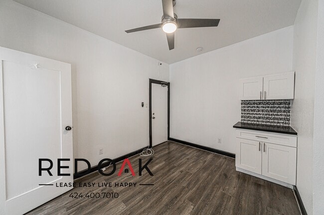 Photo - 5849 Sunset Blvd Unidad 117