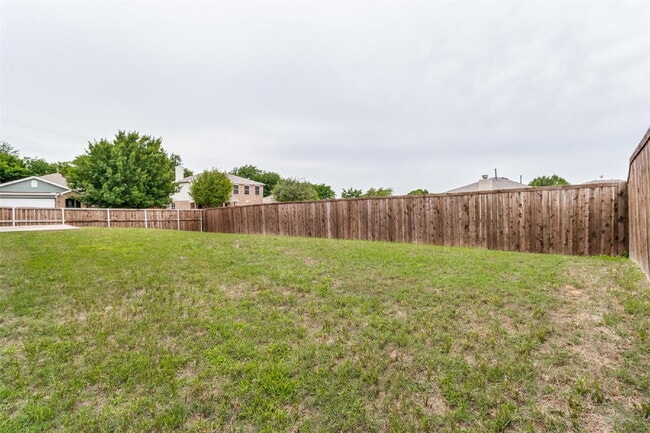 1434 Raven Dr W