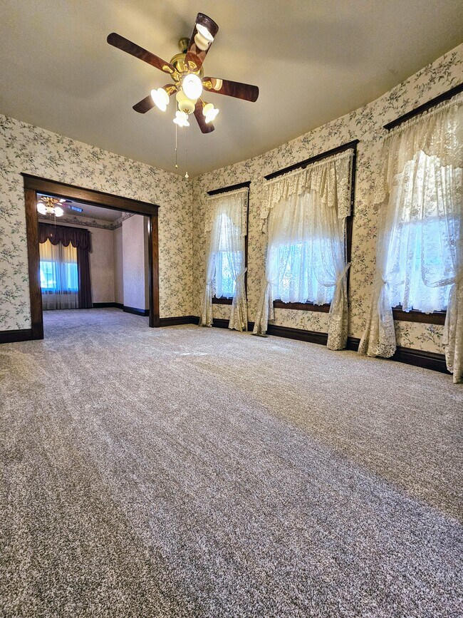 Photo - 1123 National Rd