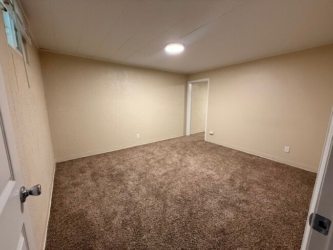 Basement room 1 - 1522 Rainier Dr Unit BASEMENT