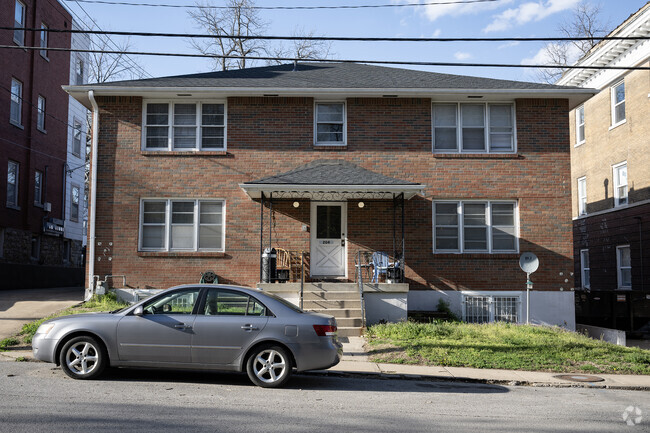 Building Photo - 204 W 36th St Unit 2 Rental