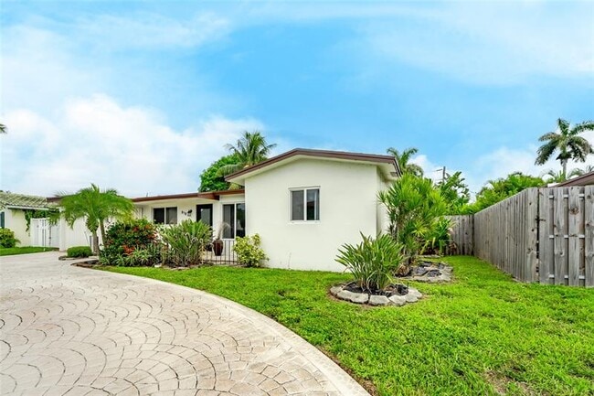 Photo - 919 SE 17th St