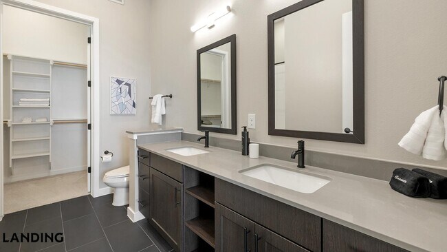 3900 Commerce St Unit 704