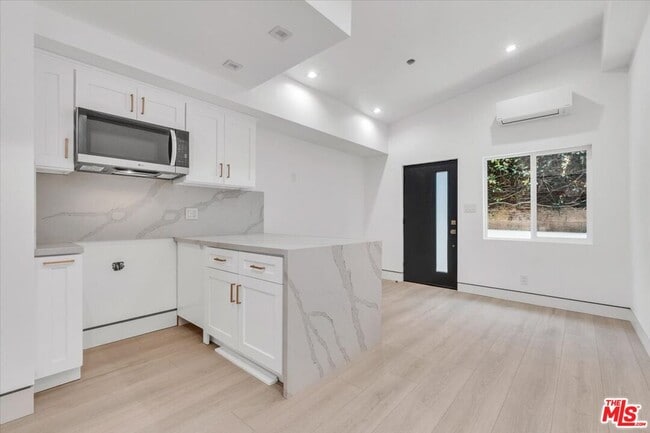 Photo - 5561 1/2 El Canon Ave