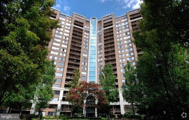 Building Photo - 10101 Grosvenor Pl Unit 1820 Rental