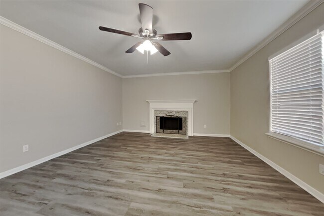 Photo - 19123 Oakway Dr