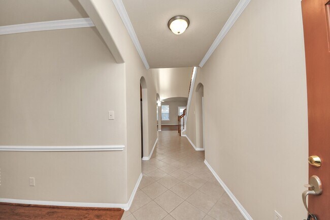 Photo - 822 Glen Abbey Dr