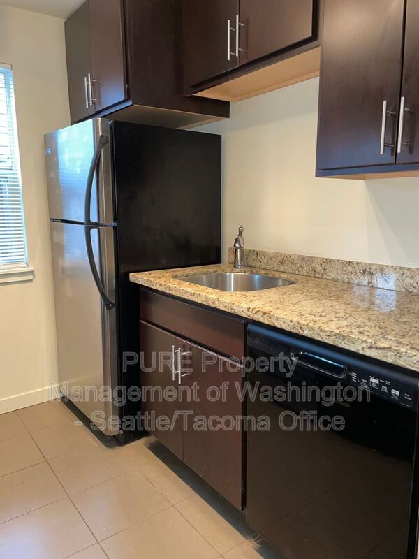 Photo - 4012 California Ave SW Unidad #102