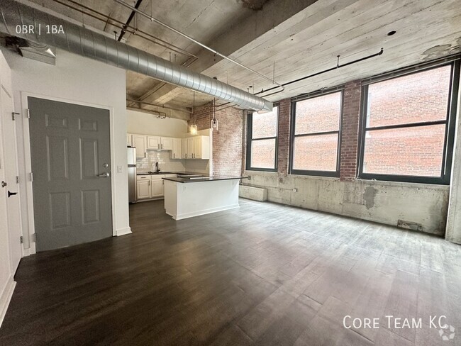 Building Photo - Renovated Spacious Loft For Rent in Downto... Unit 408