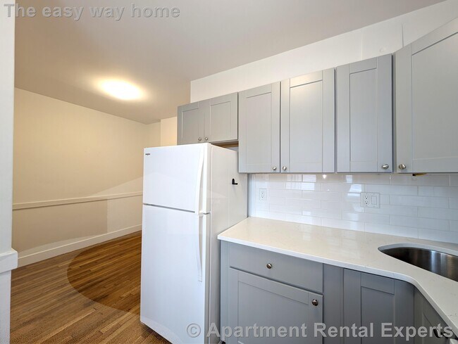 Photo - 36 College Ave Unit #4