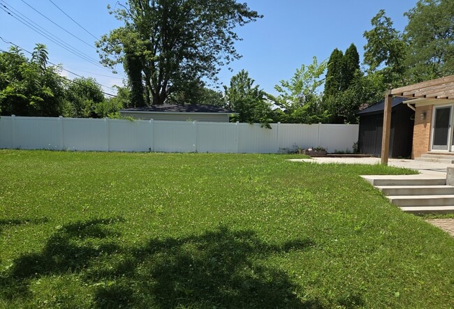 Photo - 635 Cumberland St