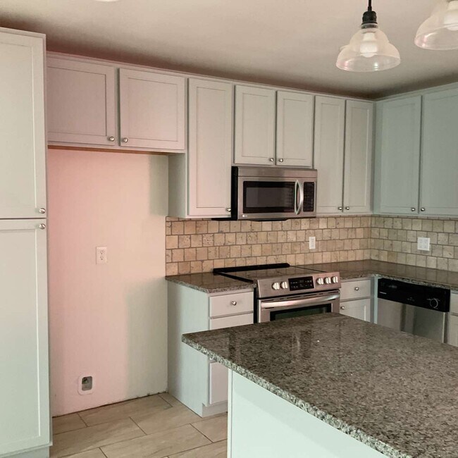 Photo - 15209 Cruiser St