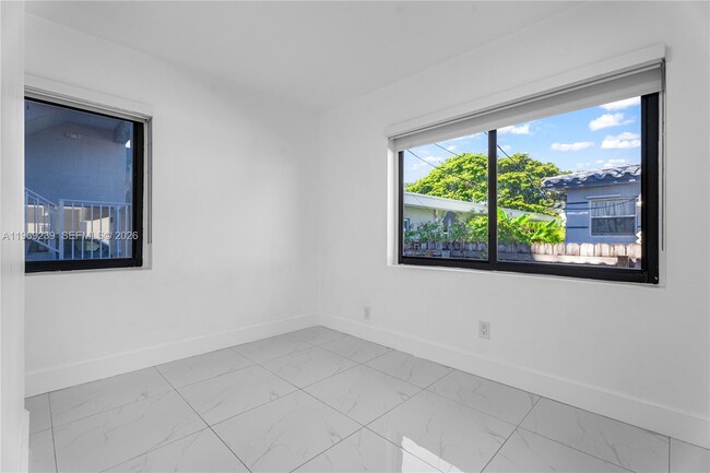 Photo - 705 83rd St Unit 5