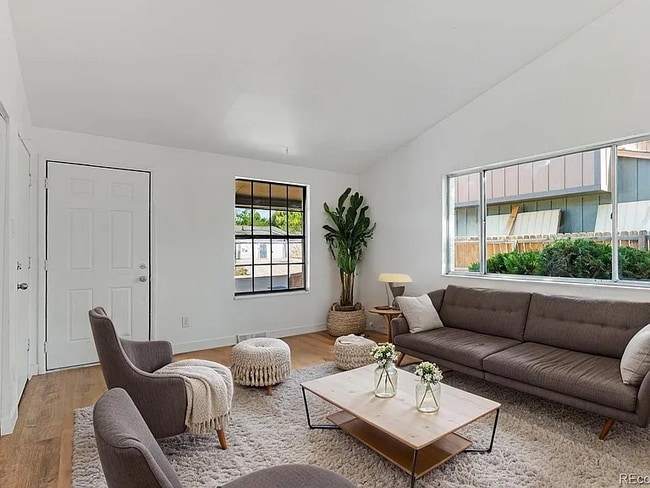 Photo - 9061 Osceola St