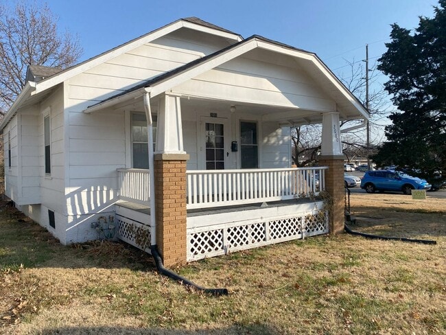 Photo - 2080 SW Washburn Ave