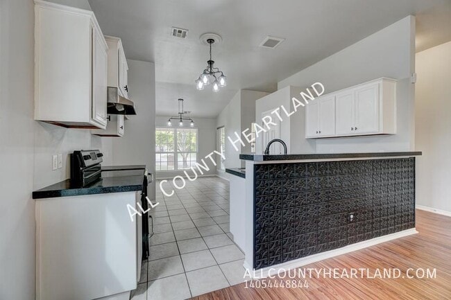 Photo - 2008 SE 7th Ct