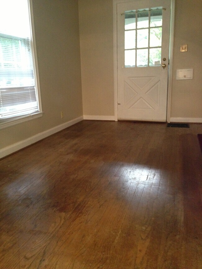 Photo - 5690 N College Ave