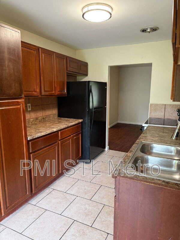 Photo - 1510 Trampe Ave