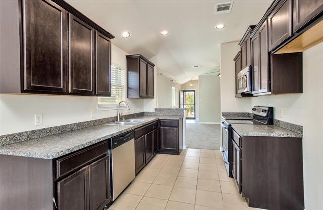 Photo - 604 Elm Grove