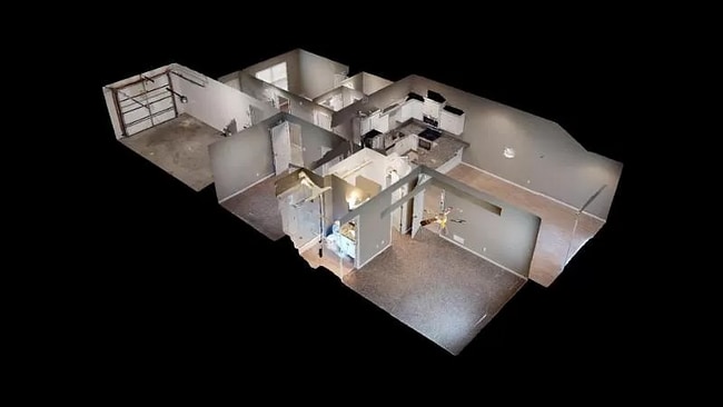 Photo - 210 SW Laurel Dr