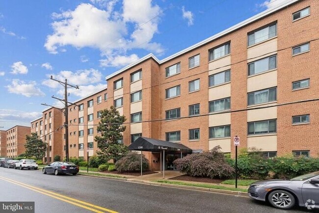 Building Photo - 1200 S Arlington Ridge Rd Unit APT 505