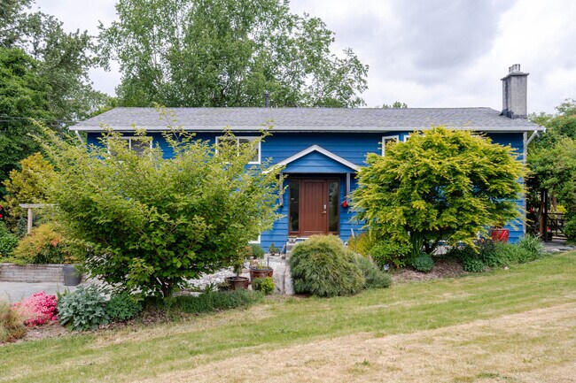 Photo - Charming, Updated Family Home in Peaceful ... Unit House