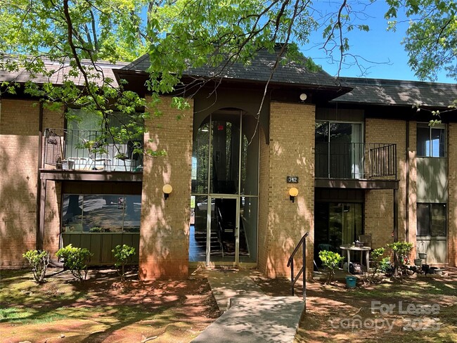 Building Photo - 342 Orchard Trace Ln Unit 7 Rental