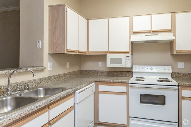 Kitchen - Plaza At River Oaks