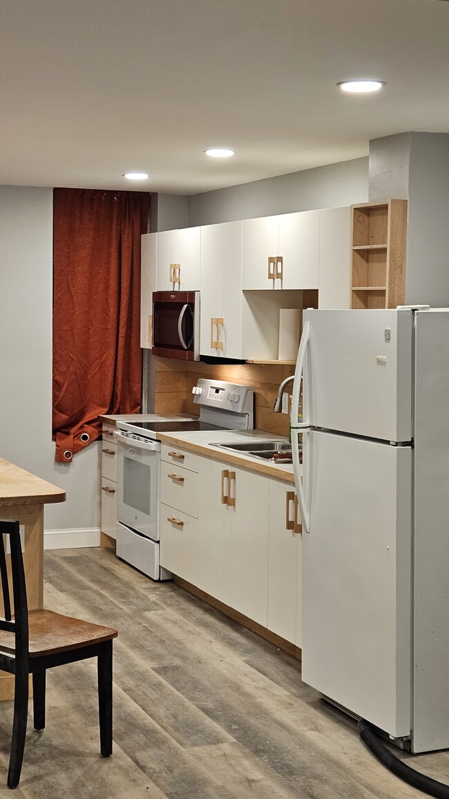 Photo - 862 River St Townhome