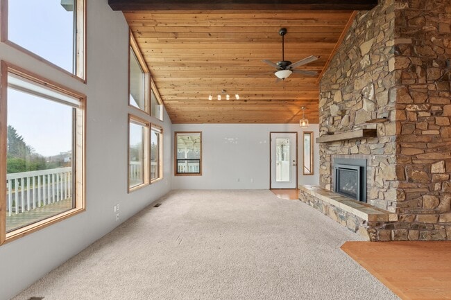 Photo - 223 Olympic View Ave NE