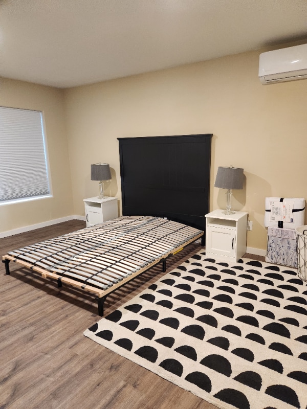 Photo - 974 SE Roberts Ave