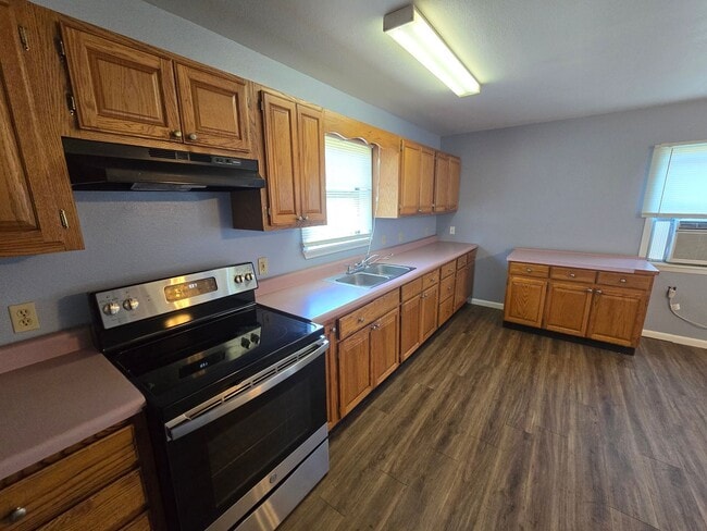1 Bed/ 1 Bath Duplex in Desha - 1 Bed/ 1 Bath Duplex in Desha Townhome