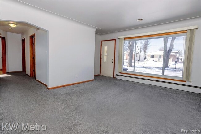 Photo - 32348 Linderman Ave