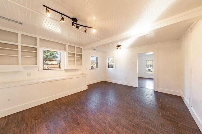 Spacious Four Bedroom near Texas Tech!