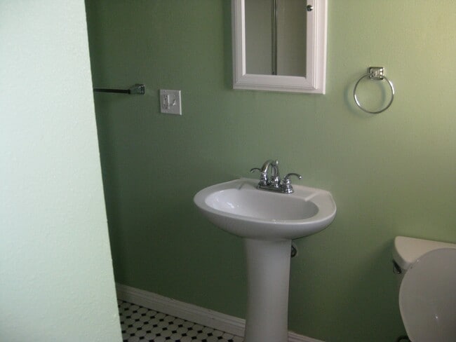 Photo - 445 S Central Ave Unidad 203
