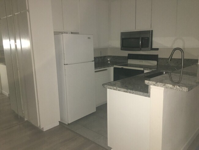 Photo - Upgraded One Bedroom Condo in Pacific Beach! Unit 5-131